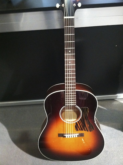 Collings Guitars newest model, the CJ35 which takes its inspiration from the 'golden' pre-war era of American flattop guitar making. The CJ35 incorporates a non-scalloped bracing configuration featuring three tone bars and a short 24 7/8" scale length.