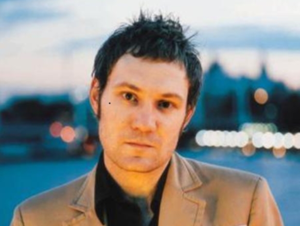David Gray Reinvents Himself On Draw The Line