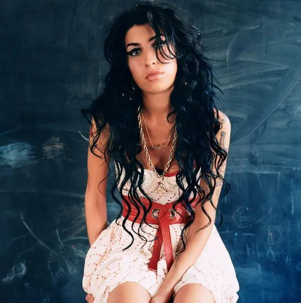 Amy Winehouse Unveils New Covers In Brazil