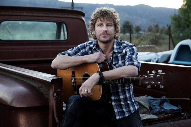 Dierks Bentley: “Am I The Only One”