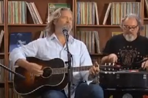 Watch: Jeff Bridges Covers Bob Dylan's "The Man In Me" - American Songwriter