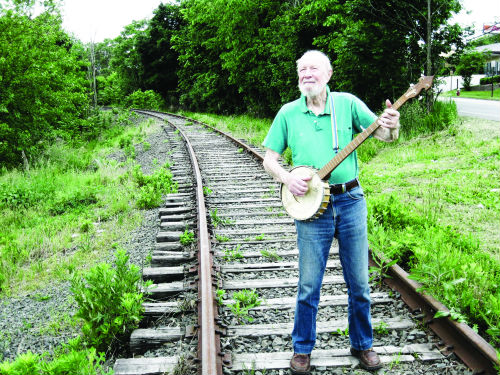 Pete Seeger Honored By Others at GRAMMY Awards