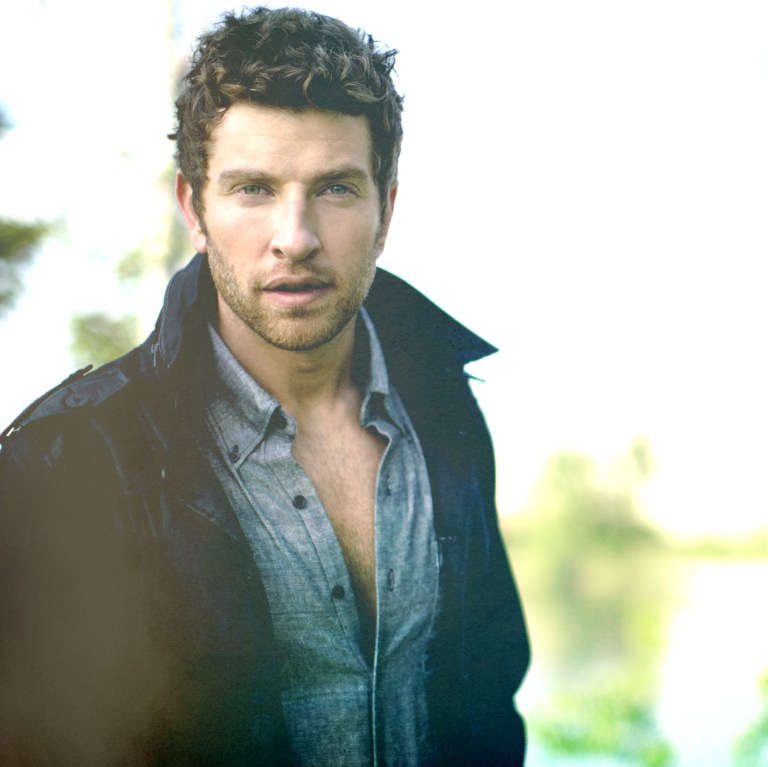Brett Eldredge Takes “Gabrielle” To Its Raw Roots with Exclusive ‘Live
