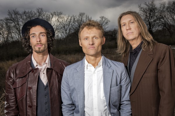 Video Premiere: The Wood Brothers, “Keep Me Around”
