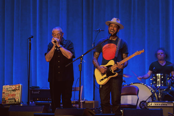 Photos: Ben Harper And Charlie Musselwhite At The Ryman Auditorium