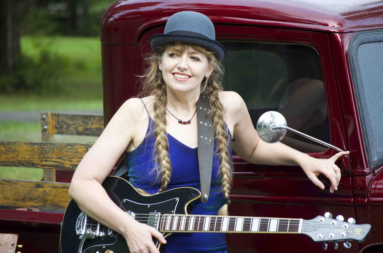 Song Premiere: Anne McCue, “Dig Two Graves”