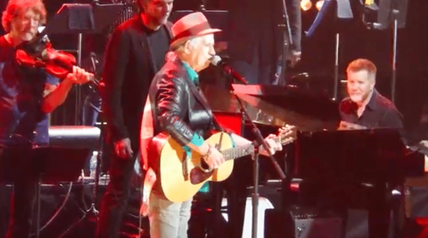 Keith Richards Performs “Sing Me Back Home” at Merle Haggard Tribute Concert
