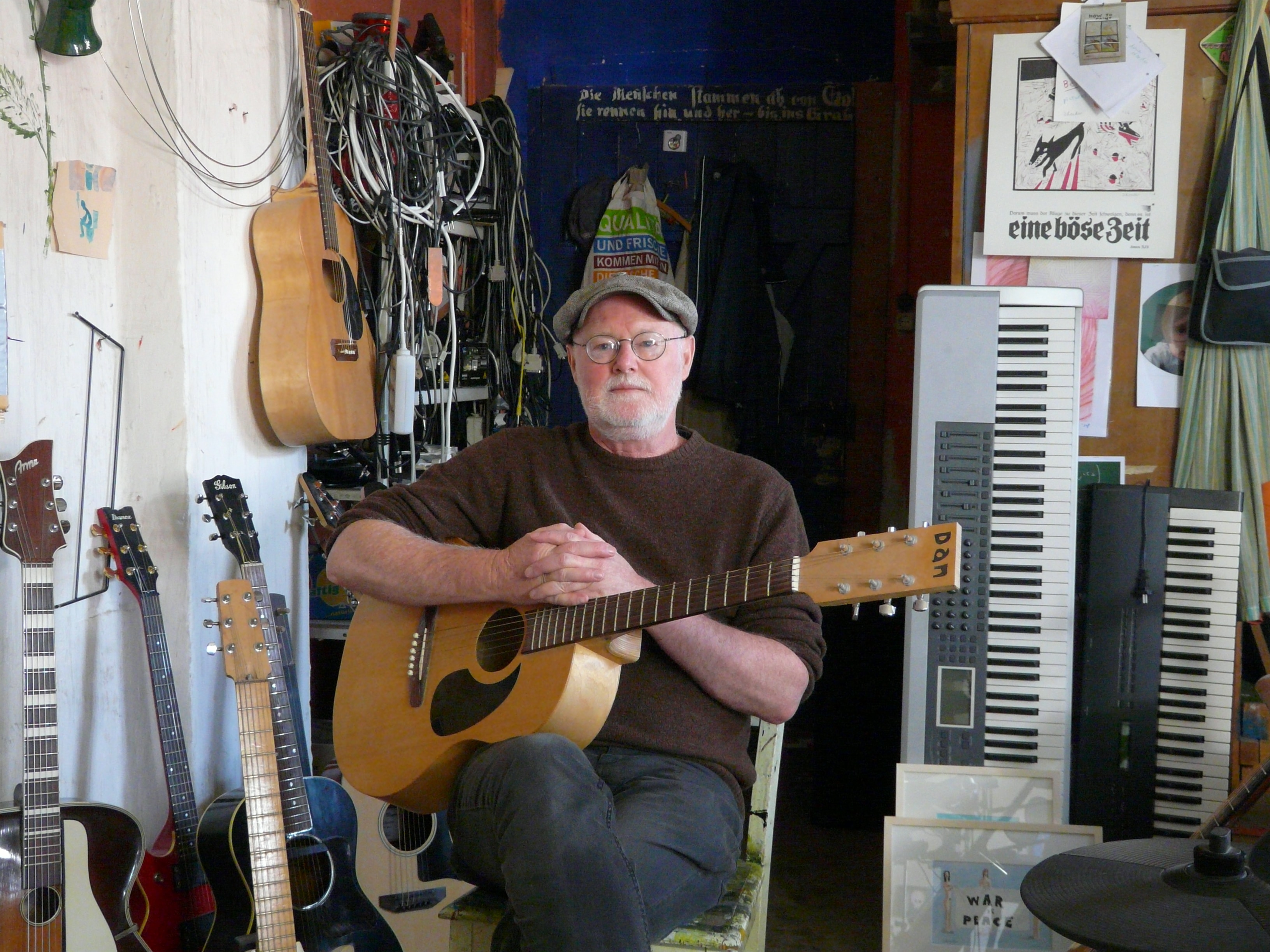 Messing Around: A Q&A With Dan Reeder - American Songwriter