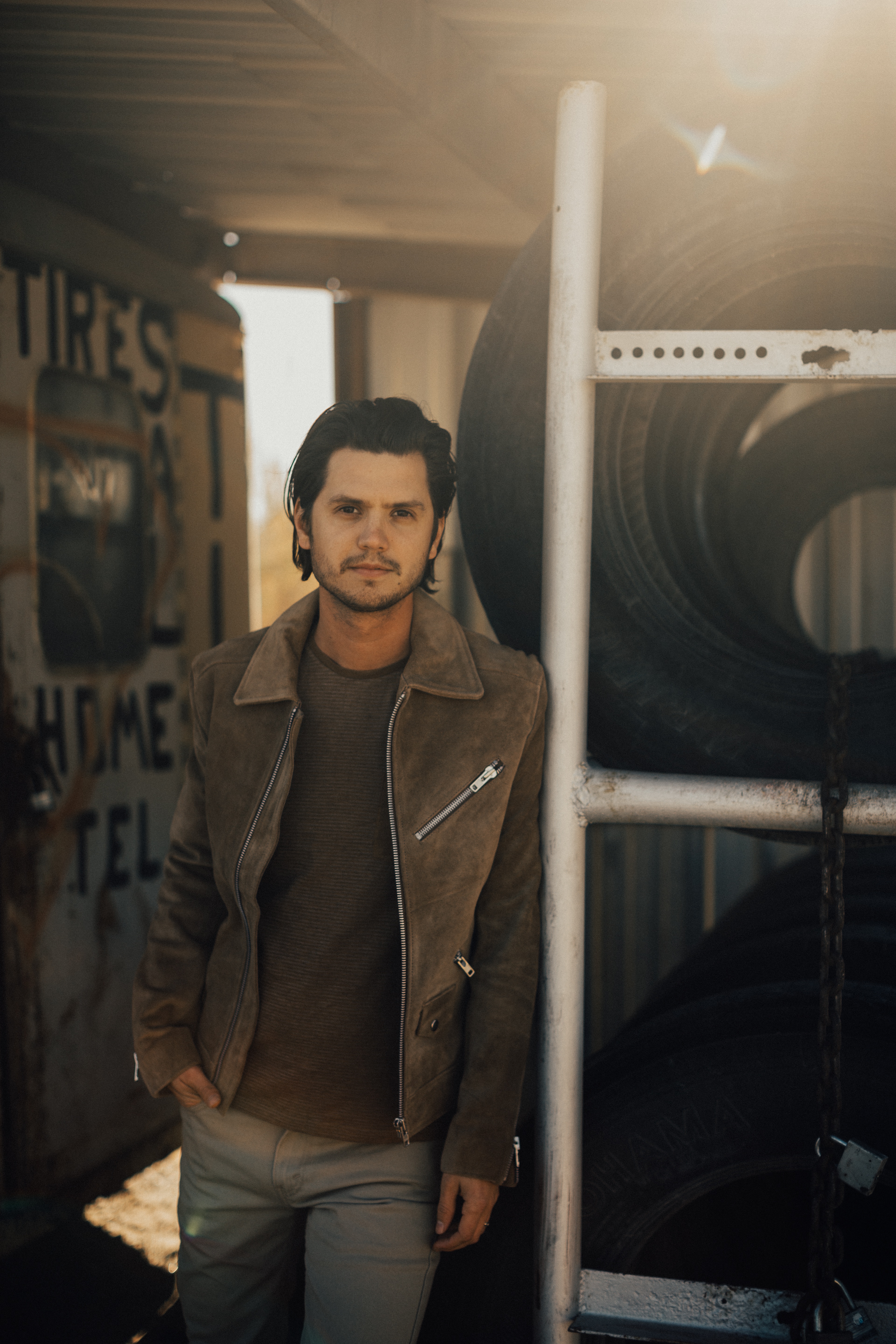 Steve Moakler Previews Upcoming Album With New Track “Slow Down”