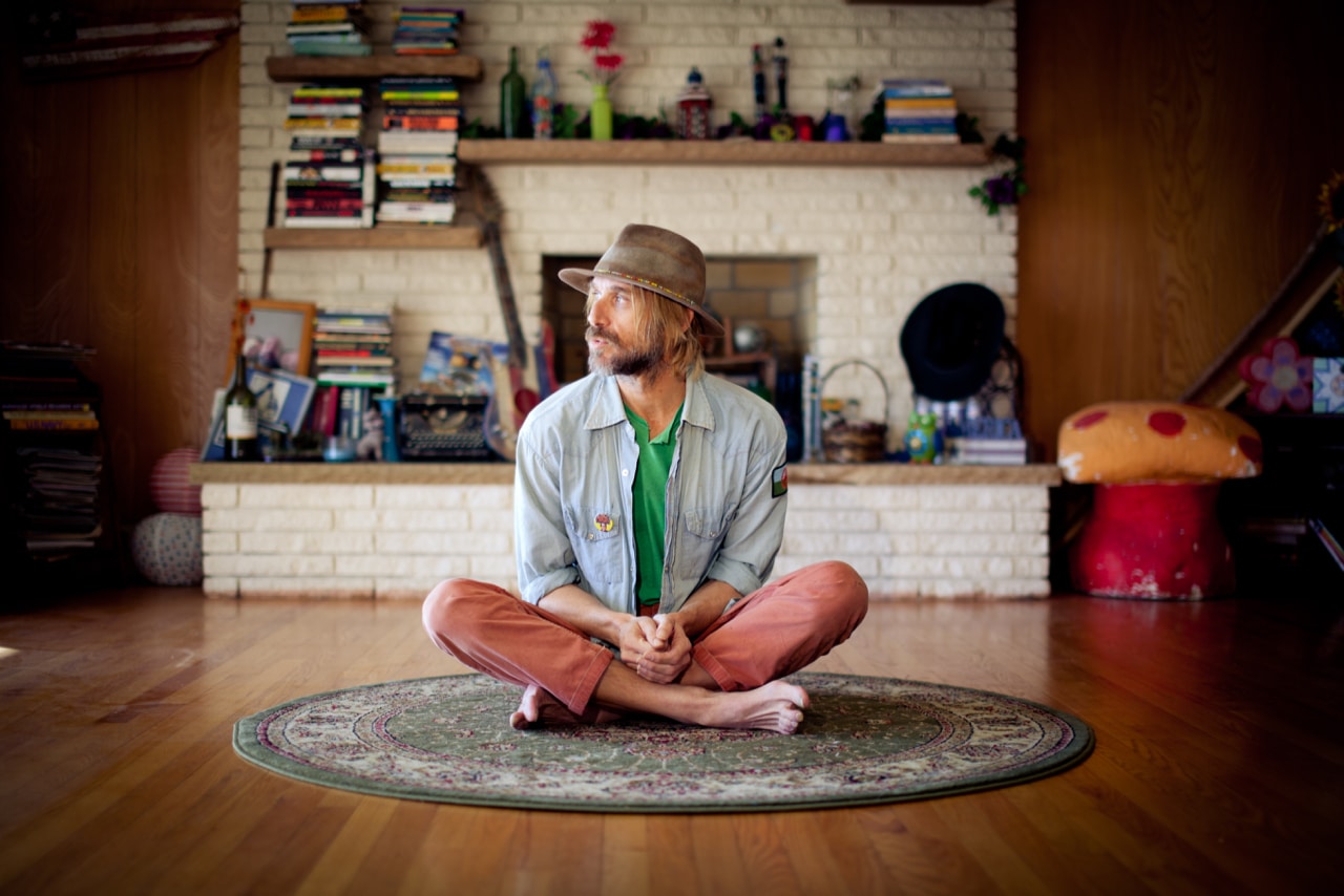Watch Todd Snider Record “Just Like Overnight” At Cash Cabin Studio