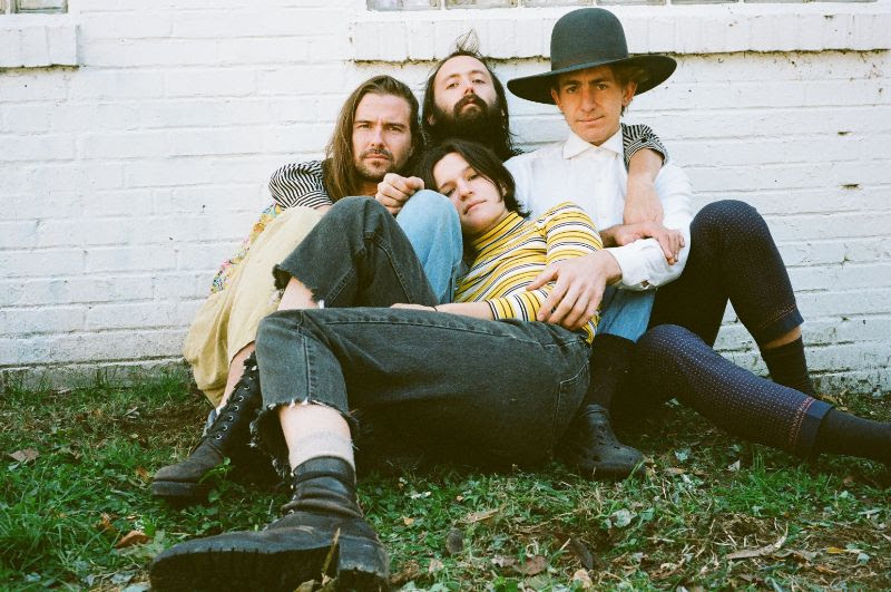 Big Thief Preview Upcoming Album With Release Of “UFOF”
