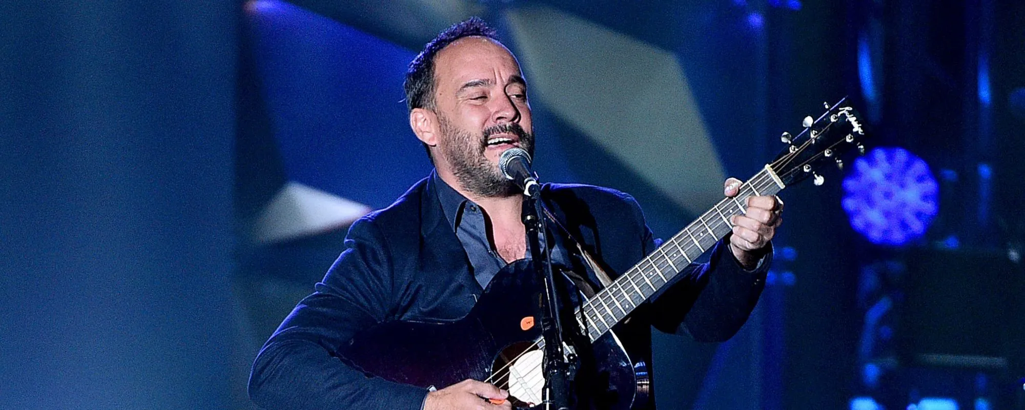 Watch: Dave Matthews Performs Originals, Covers; Helps Raise Money for Artist Healthcare