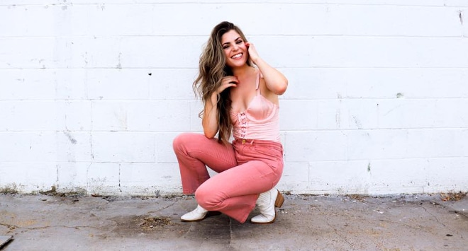 Tenille Arts Talks Upcoming Bachelor Performance, Songwriting for New Album