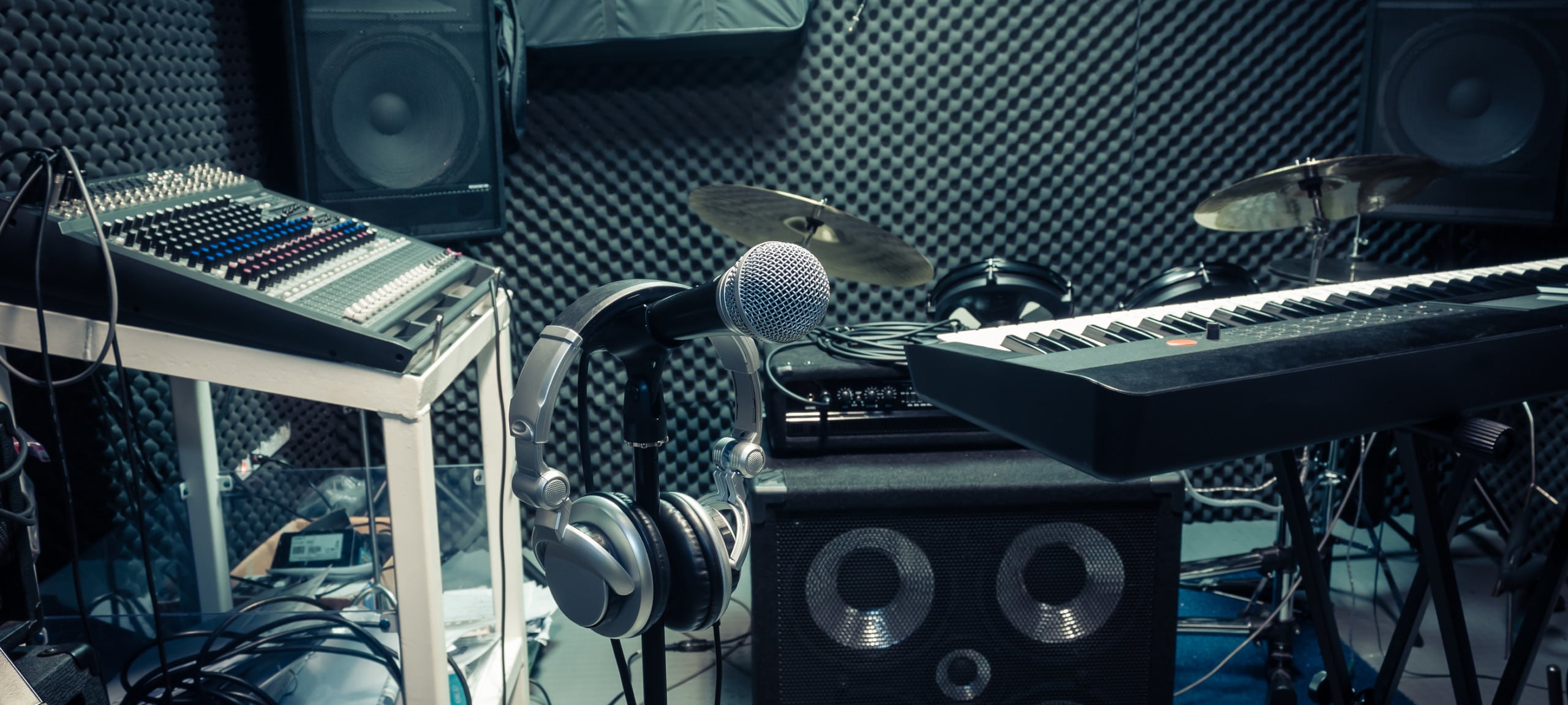 How Songwriters Can Make Money While Waiting To Earn From Published Music