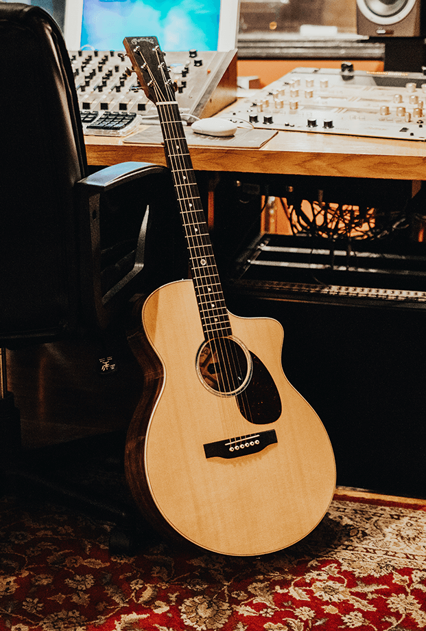 NAMM 2020 NEWS: Martin Introduces Groundbreaking SC-13E Acoustic/Electric