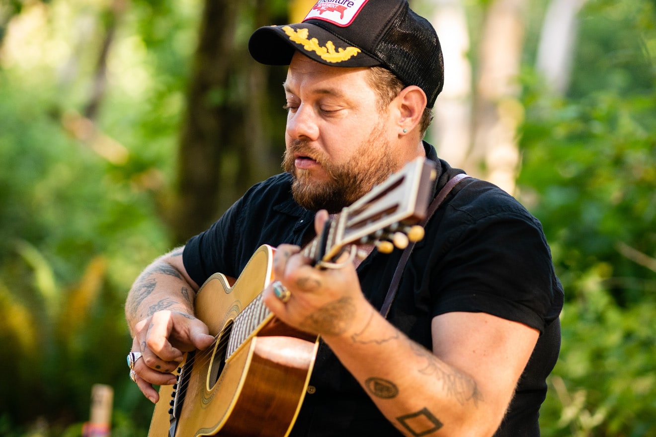 Nathaniel Rateliff Plays "And It's Still Alright" at the Pen...