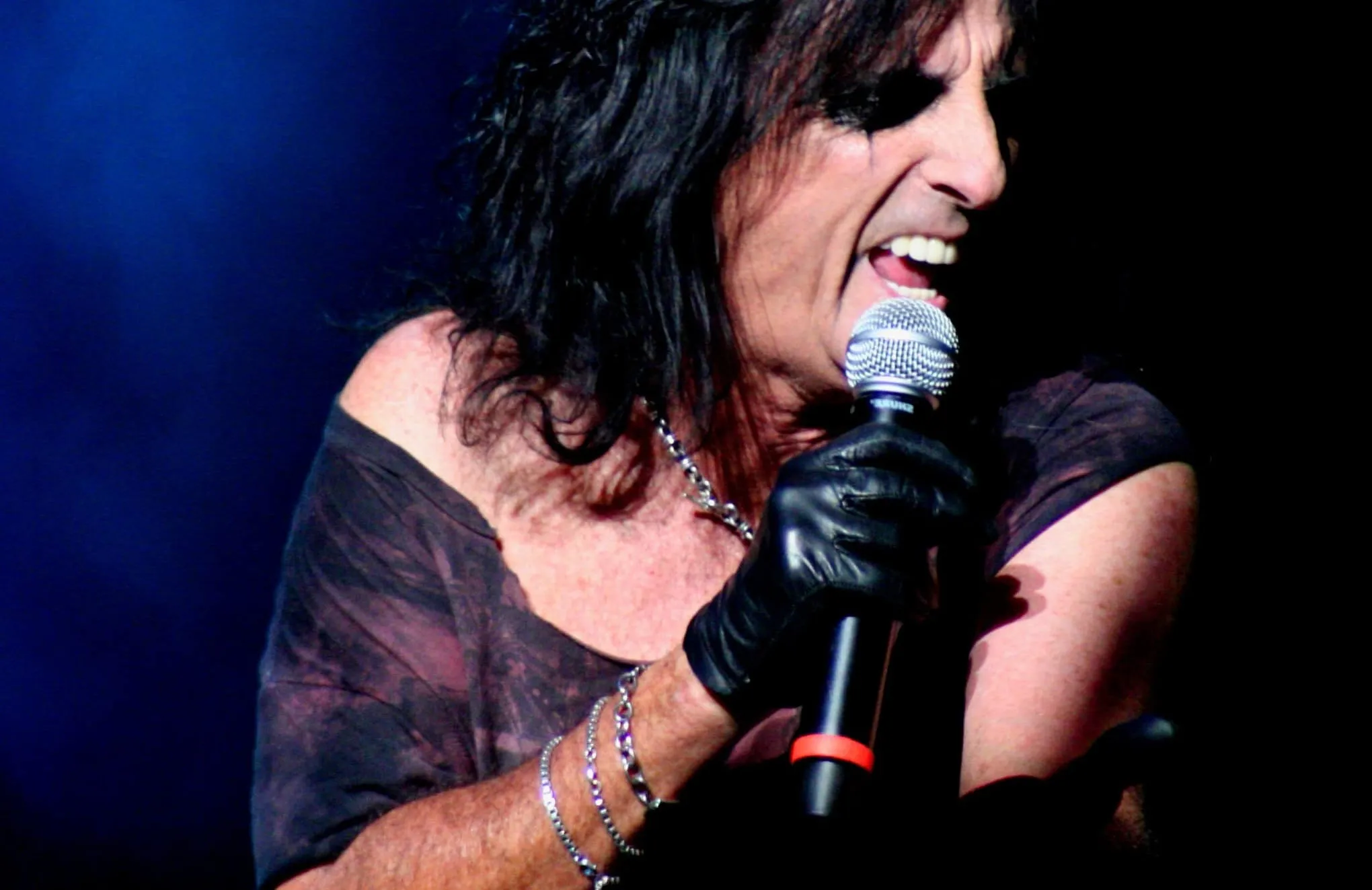 Alice Cooper on Becoming Alice Cooper, Songwriting, and his Favorite Songwriter, Laura Nyro