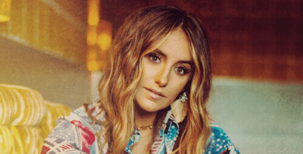 Lainey Wilson Debuts Acapella Version of "Things A Man Oughta Know"