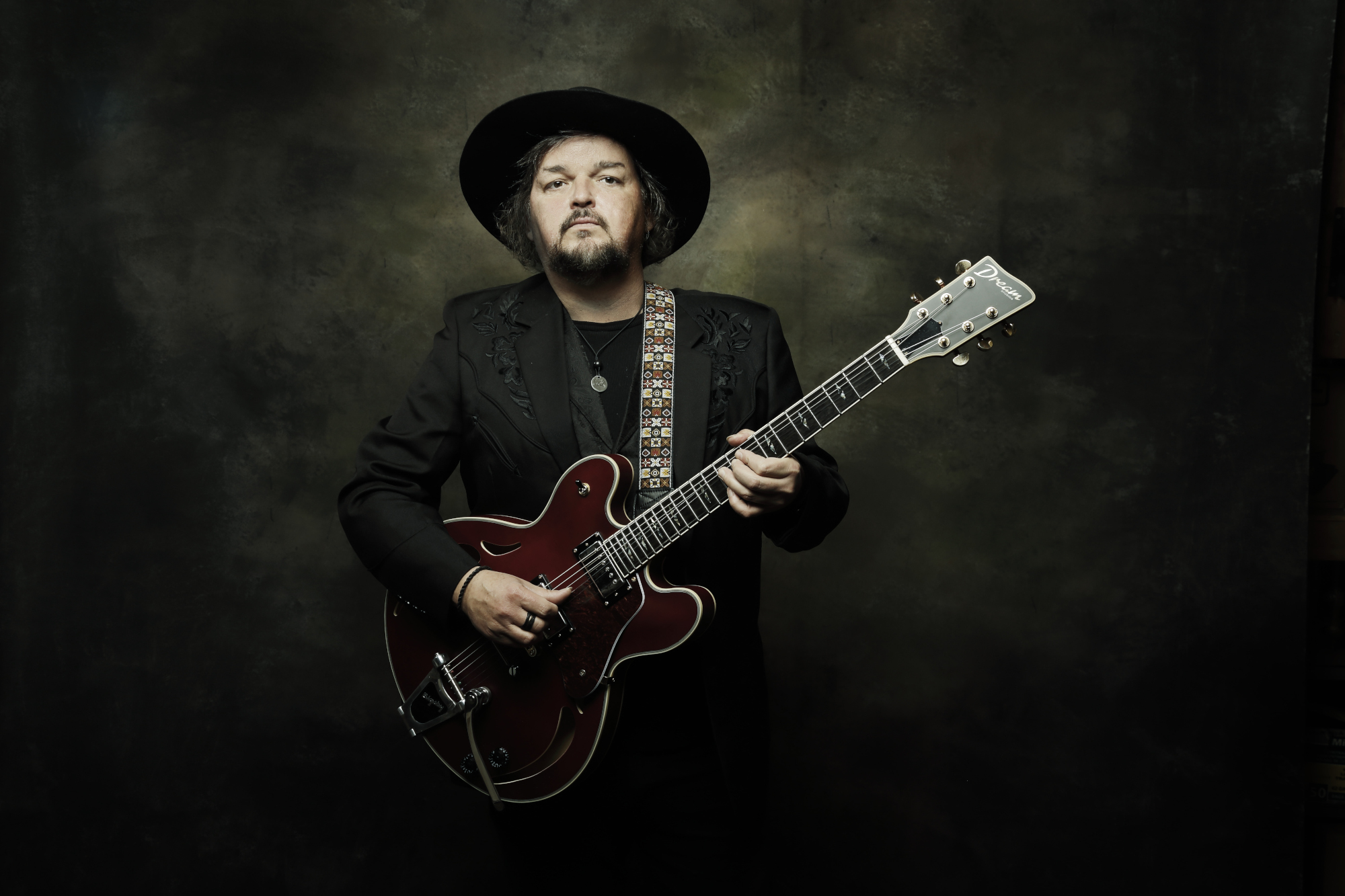 Multi-Faceted Artist Alain Johannes Releases &lsquo;Hum,&rsquo; Premieres Latest Video