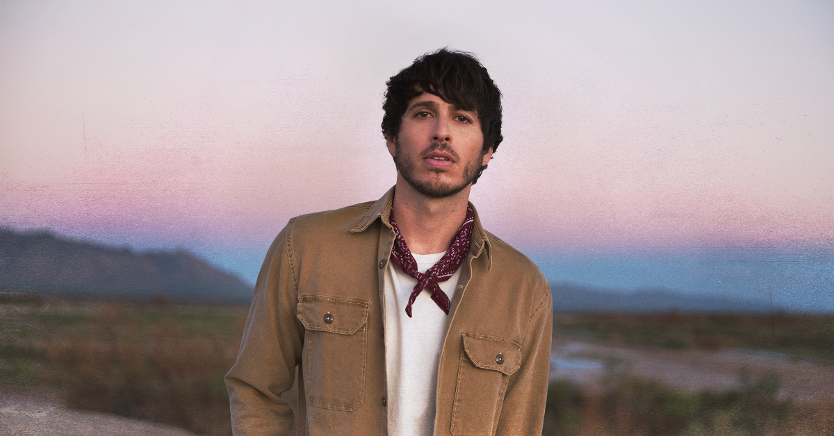 Morgan Evans on his Move to Nashville & Stories for ‘Things We Drink To’