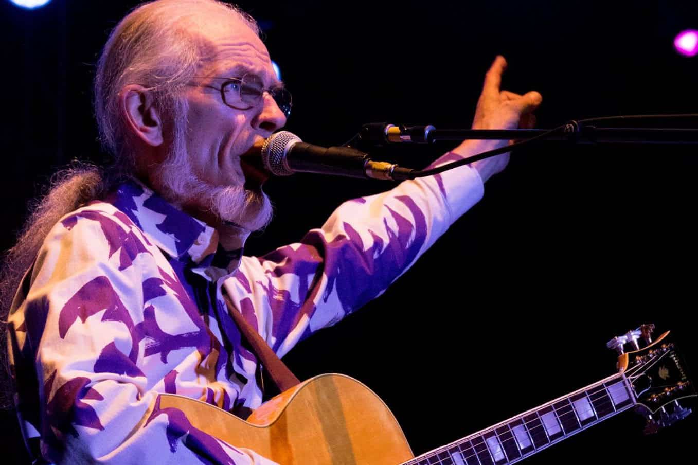 Steve Howe Brings the Past to the Present With a New Book, Album