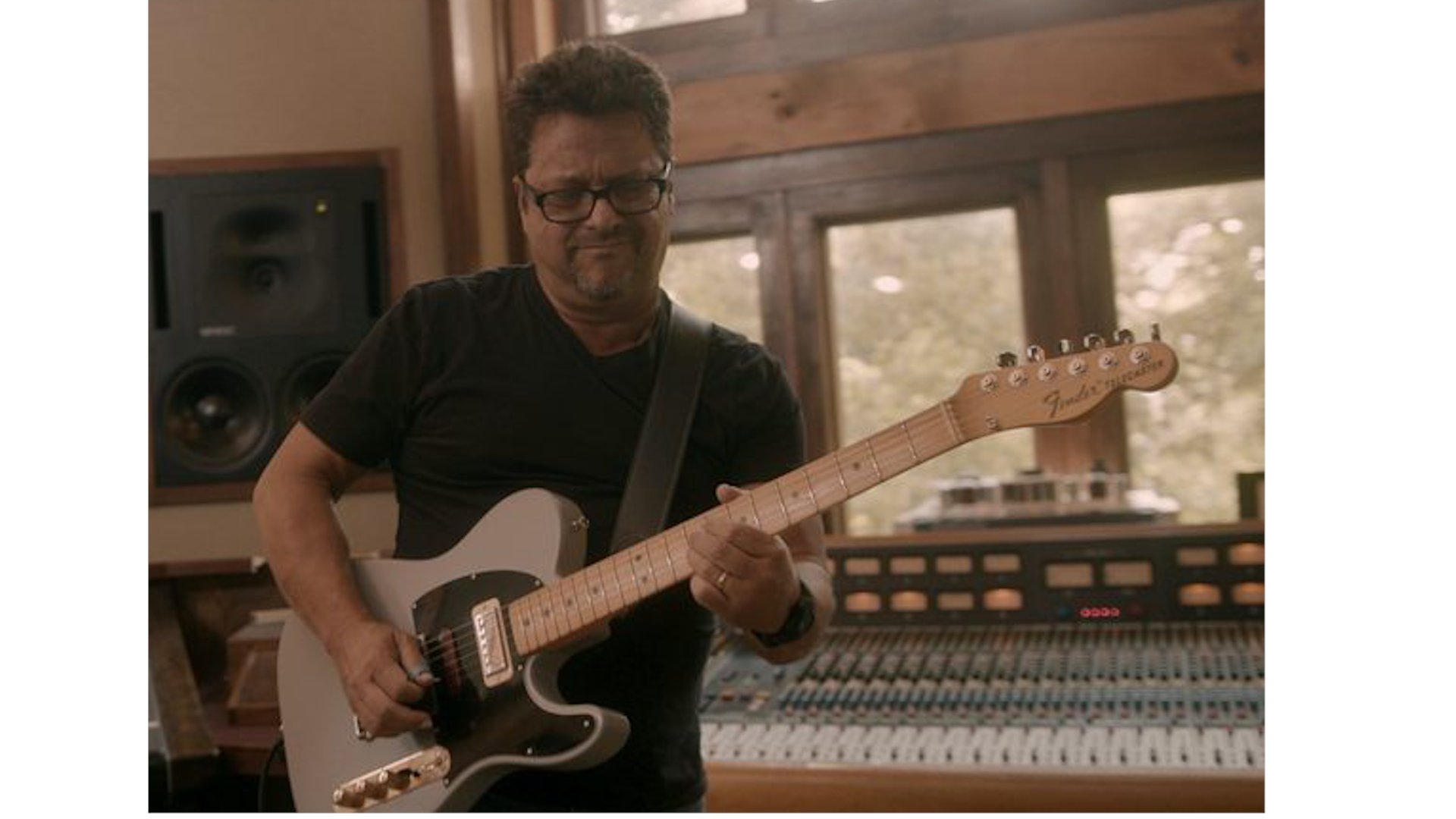 Get A Sneak Peek At Brent Mason’s New Fender Stories Collection Telecaster