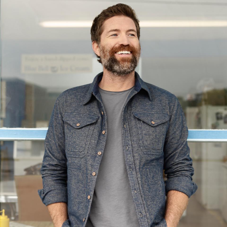 Josh Turner Discusses Being a Role Model and His New Album