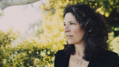 Kris Delmhorst