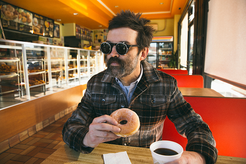 EELS Still Needs Novocaine For His Soul, Baring His Insecurities On The Gripping  ‘Earth To Dora’