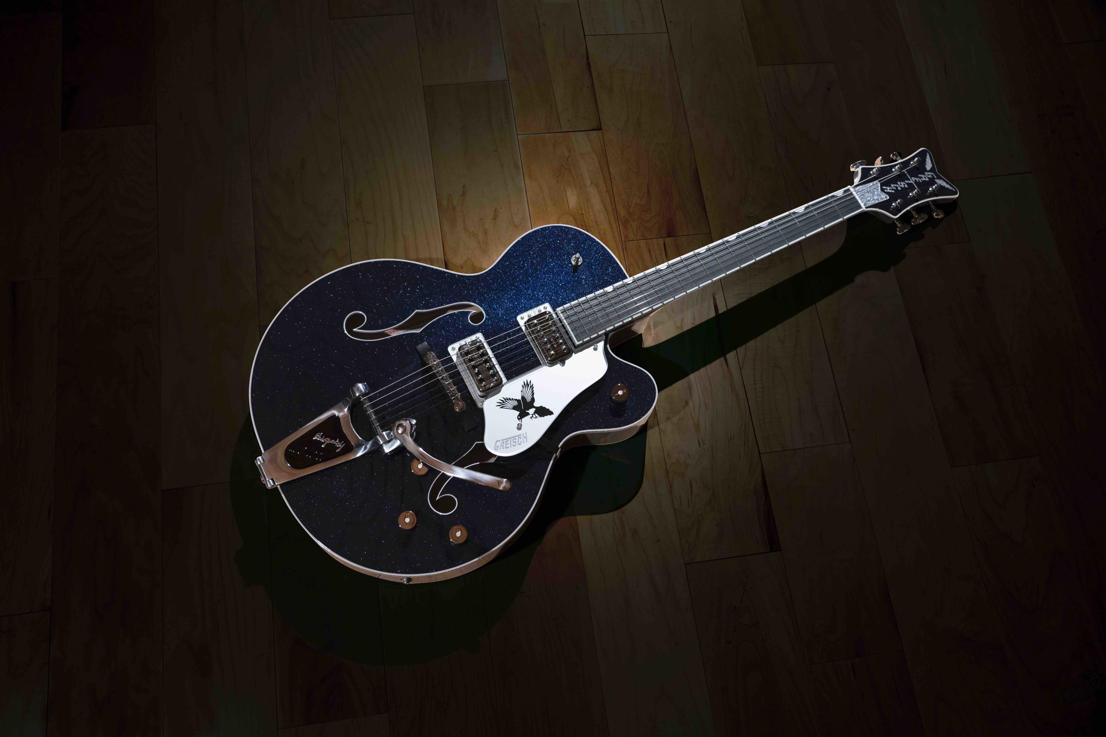 Gretsch Guitars Announces The New Rich Robinson Signature Magpie Guitar