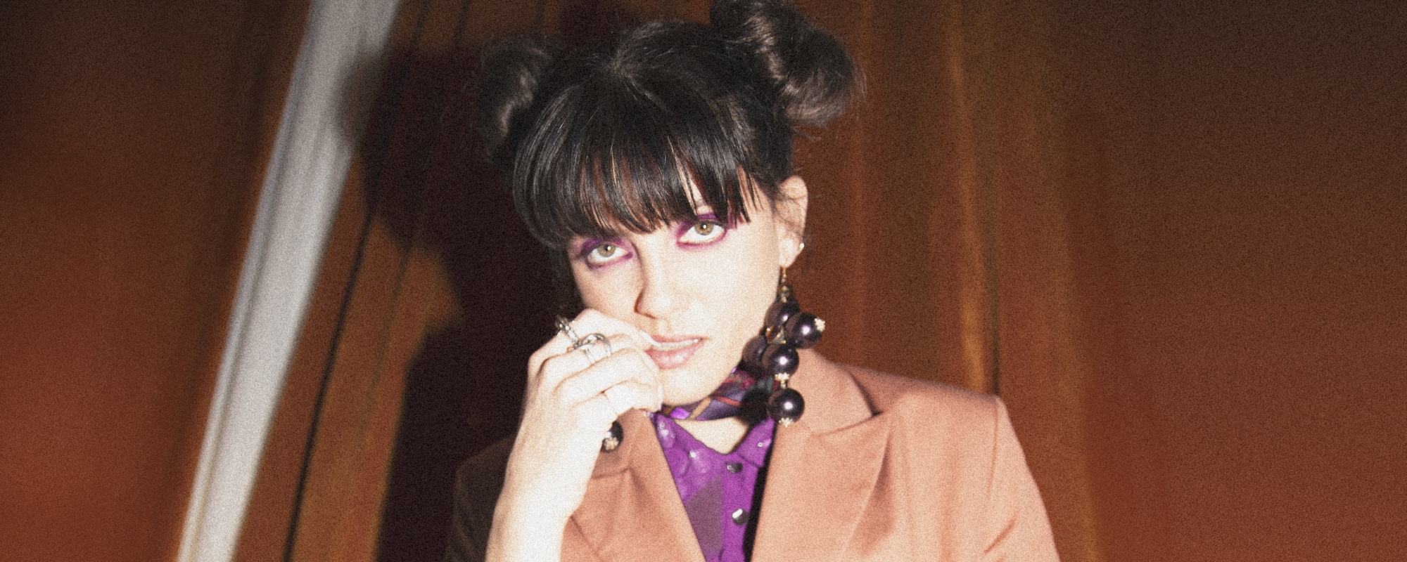 Meet Noga Erez, the Tel Aviv Musician Turning Her Anxiety Into Catchy, Colorful Flows