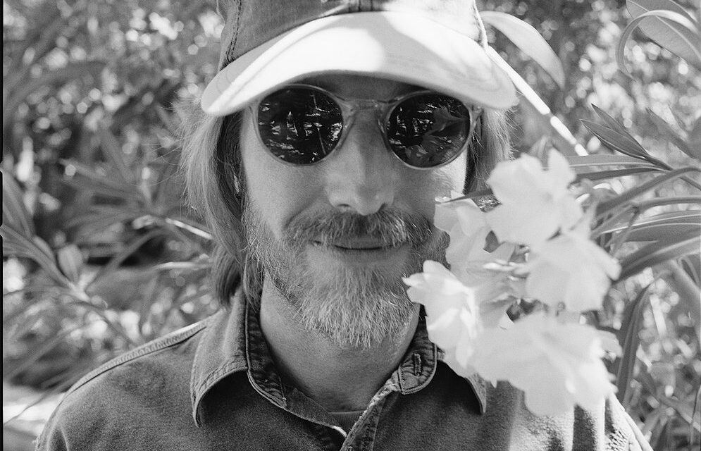 Tom Petty’s ‘Finding Wildflowers (Alternate Versions)’ Coming April 16, Features Previously-Unreleased Classics, Including “You Saw Me Comin’”