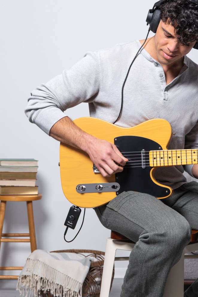 Fender Mustang Micro Headphone Amp Review – Guitars For Idiots