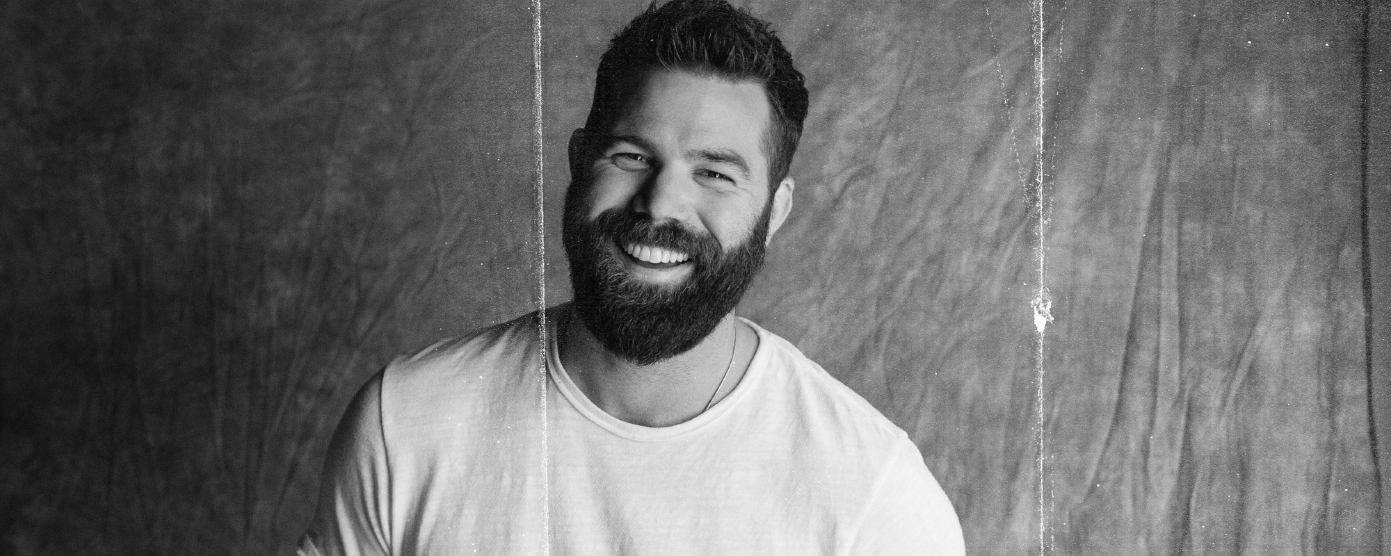 Juandre Davis Jordan Davis Readies Risk-Taking New EP, 'Buy Dirt' - American Songwriter