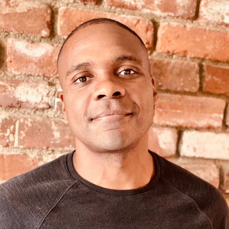 Kyle-Lee_Head-of-Hip-Hop-&-R&B-Artist-Relations-Fender Kyle Lee (Head of Hip-Hop and R&B Artist Relations): is the Head of Hip Hop and R&B Artist Relations at Fender. He has worked with artists such as The Chainsmokers, Jesse Frasure, Joelle James and many other stars.