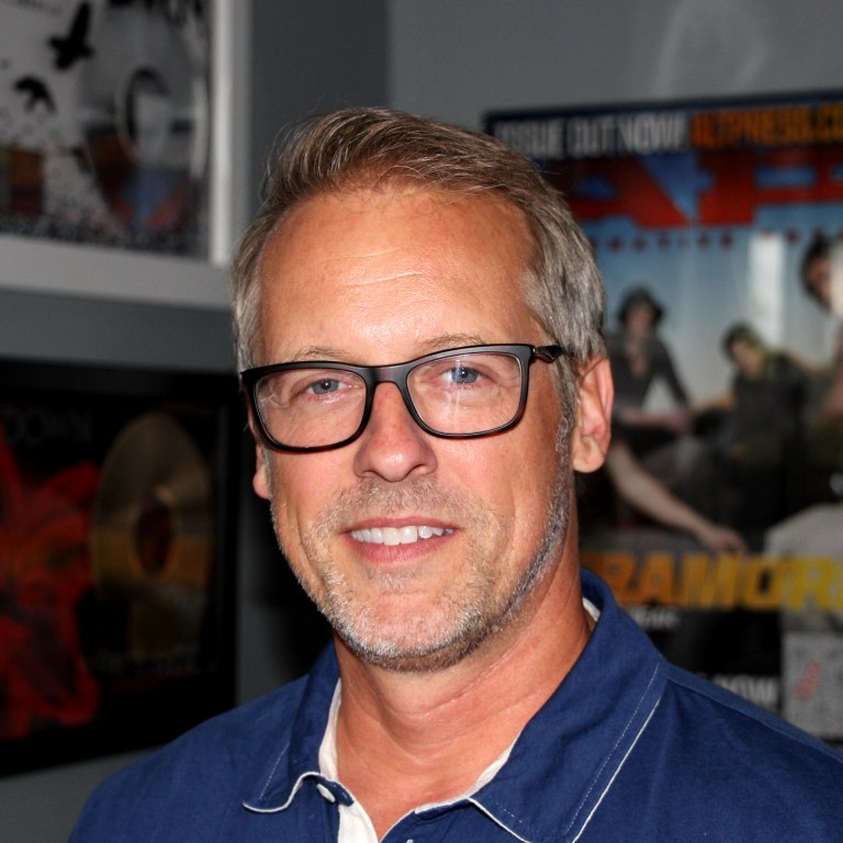 Steve-Robertson_Sr-VP-of-A&R_Atlantic-Records (1) Steve Robertson (VP of A&R at Atlantic Records): is the Senior VP of A&R at Atlantic Records. His signings include rockers Shinedown, Paramore and A Day To Remember.