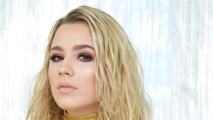 Gabby Barrett by Robby Klein