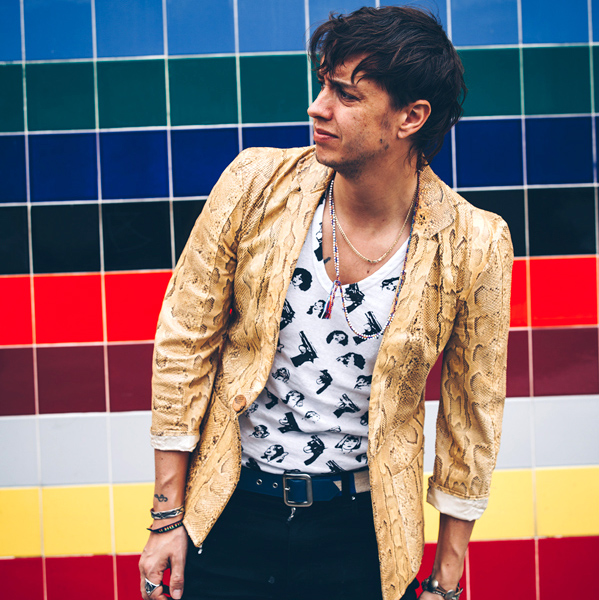 Julian Casablancas 2021 Julian Casablancas of The Strokes (Artist/Songwriter): is a Grammy Award-Winning Lead singer and primary songwriter of The Strokes, owner of Cult Records, and frontman of The Voidz.