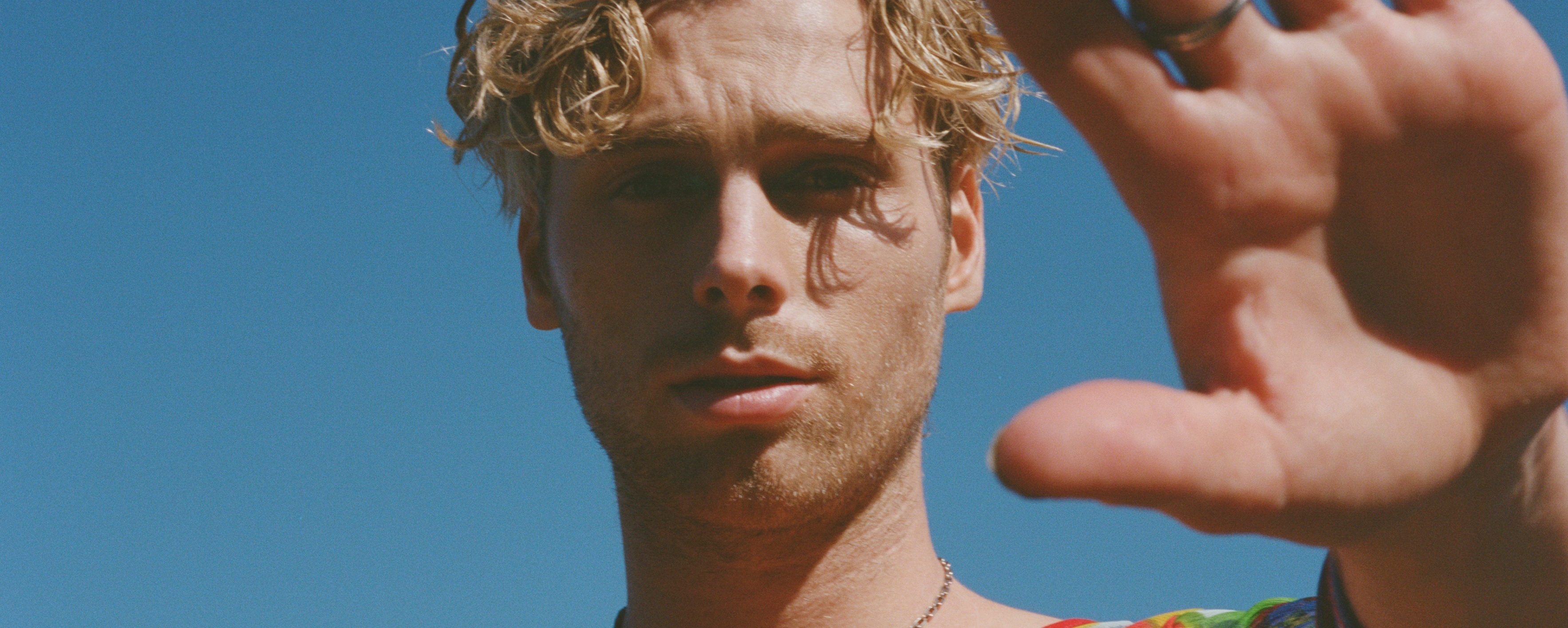 Luke Hemmings of 5 Seconds of Summer Opens Up About Solo Debut and Growing Up in the Spotlight: ”There Was Never Time To Process Any Of It“