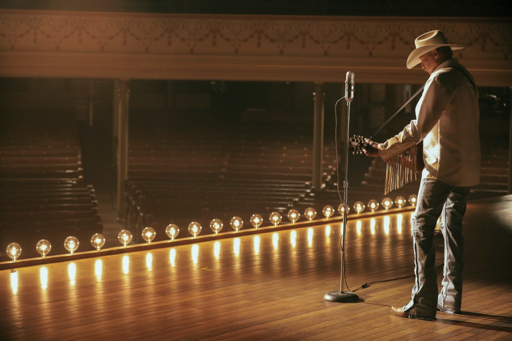 Alan Jackson Says 'Country Music Is Gone,' and He's Not Happy