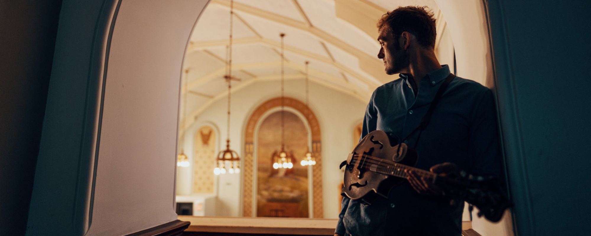 Chris Thile Examines His Christian Roots on New Album ‘Laysongs’