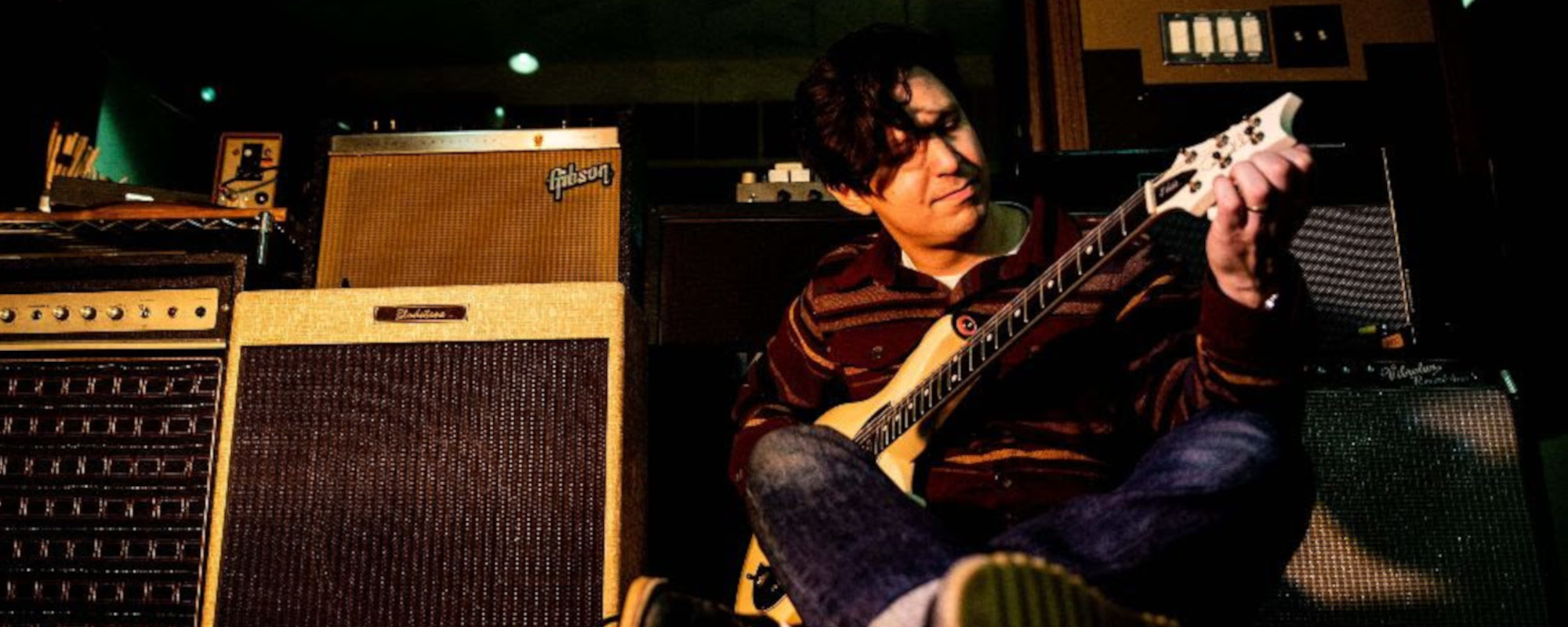 Review: Blues Rocker Davy Knowles Downplays His Guitar Talents in Favor of Taut Songwriting