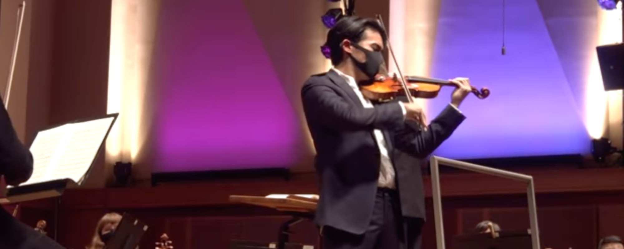 Star Violinist Ray Chen Breaks a String Mid-Solo, See What He Does Next