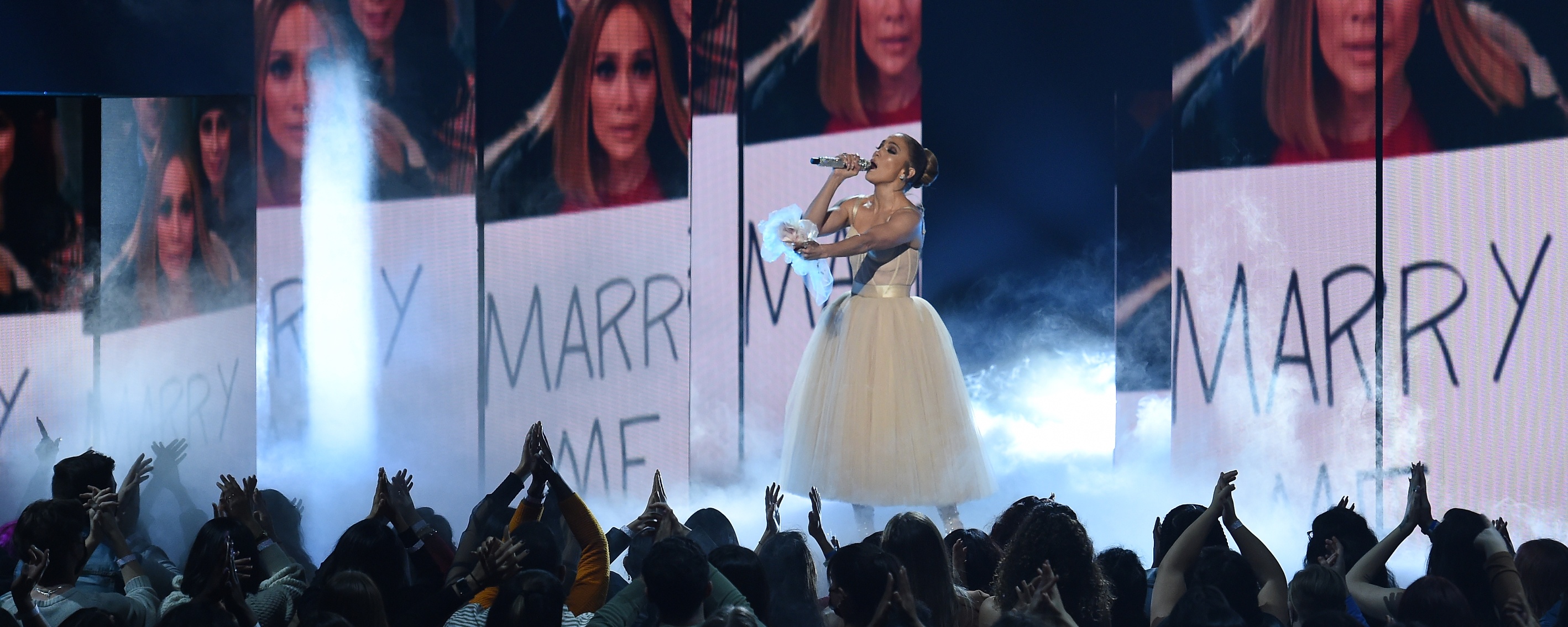 2021 AMAs: With a Tenderhearted Performance of Her New Single, Jennifer Lopez Offered a Sneak Peek of Her New Film, ‘Marry Me’