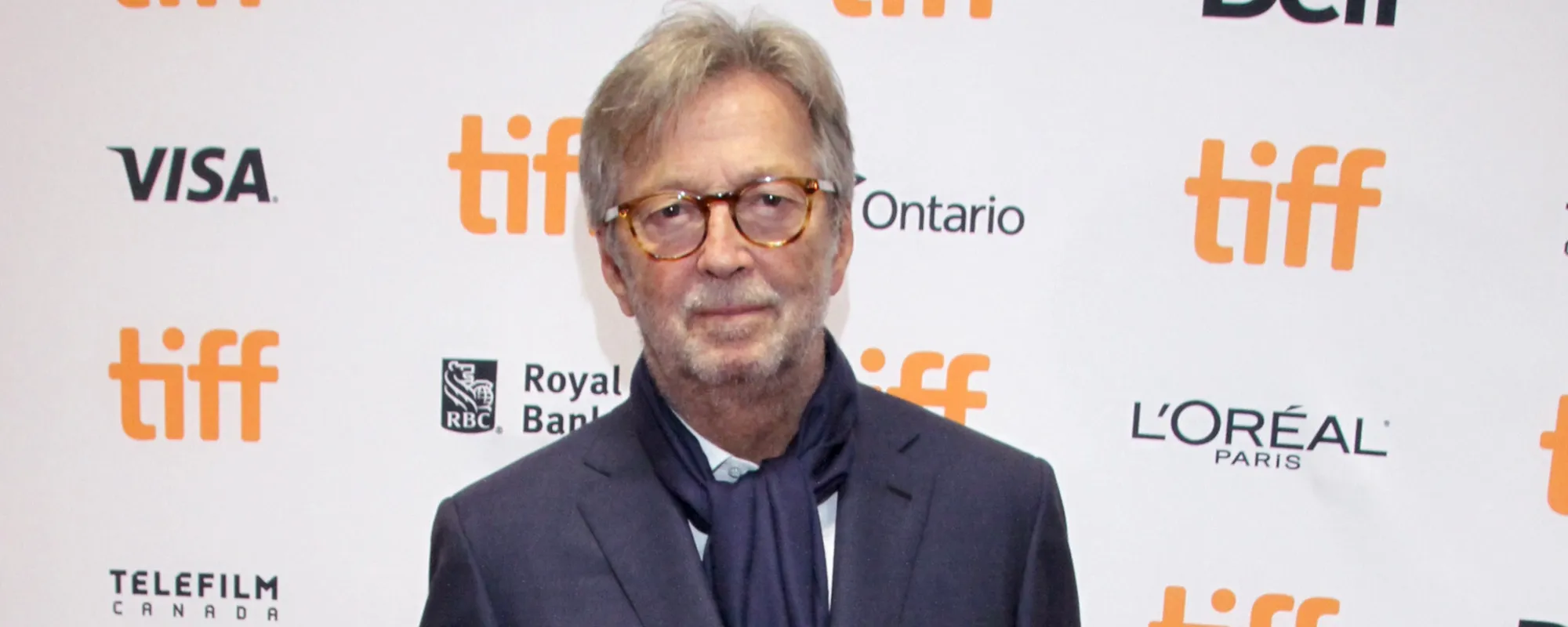 Eric Clapton: People Vaccinated Against COVID-19 Under “Hypnosis”