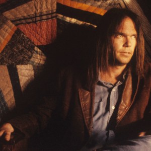 5 Fascinating Facts About Neil Young’s ‘Harvest’ in Honor of the Anniversary of the 1972 Album Reaching No. 1