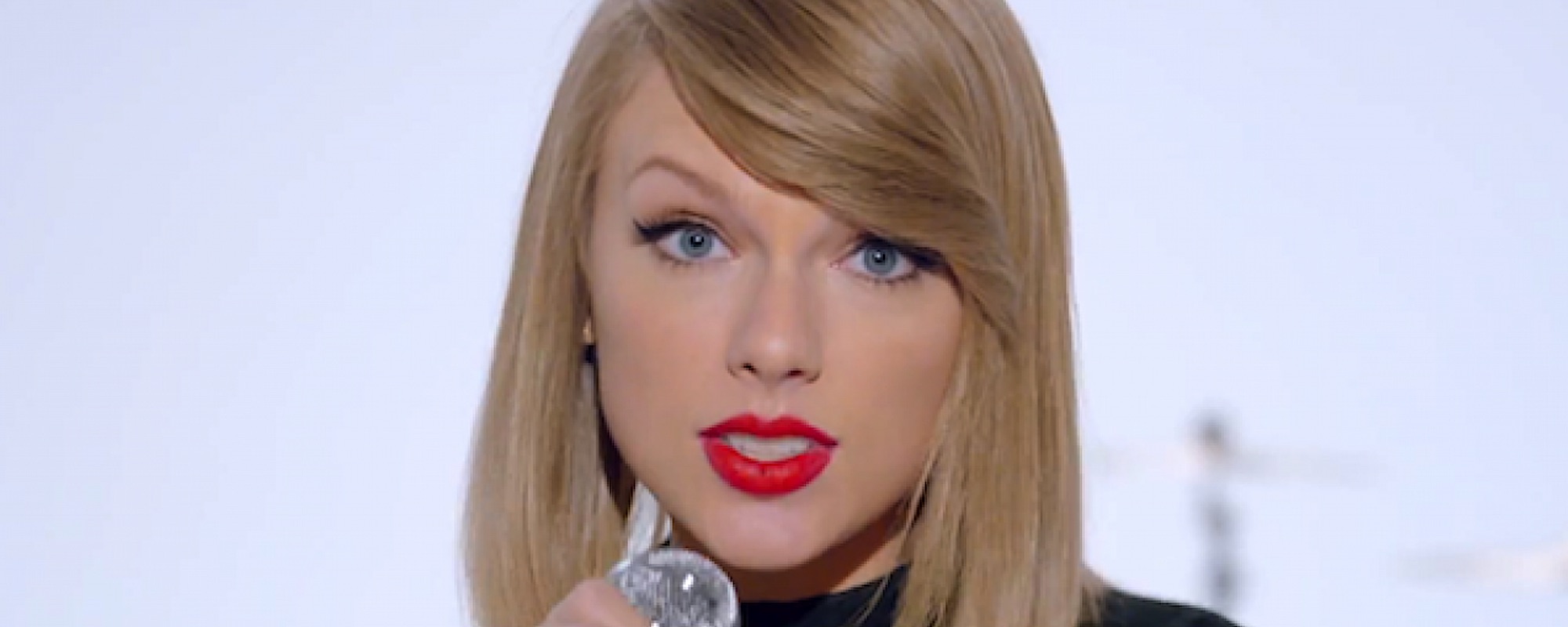 Taylor Swift Copyright Lawsuit May Go to Trial