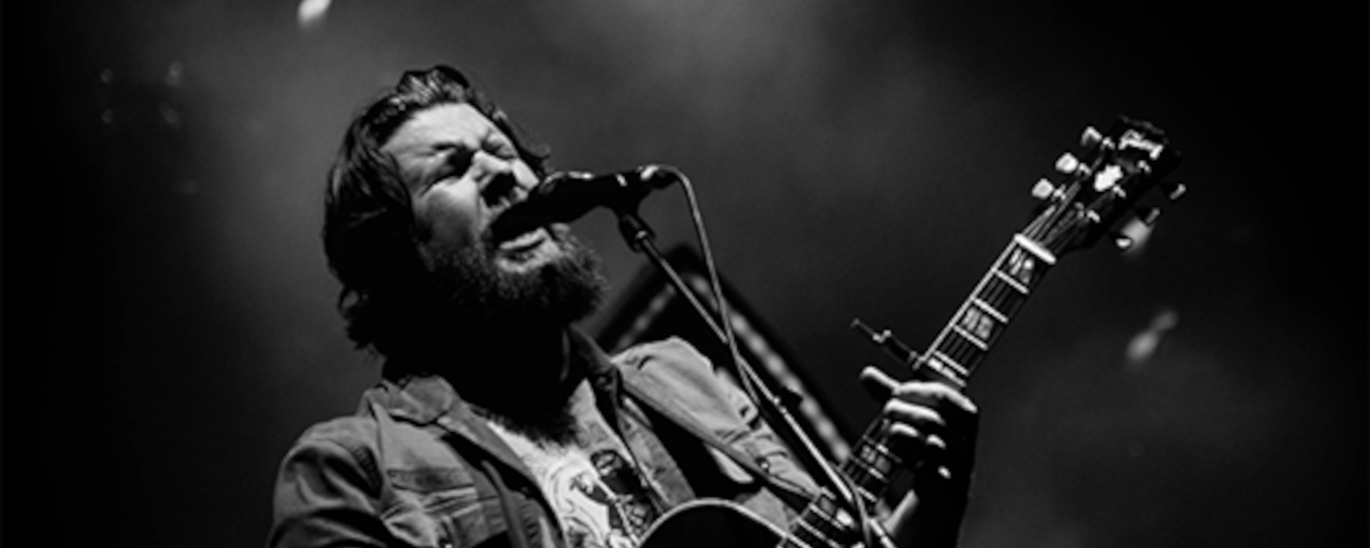Zach Williams Puts A Rockin Twist On Christmas Classics With New Album I Don T Want Christmas To End