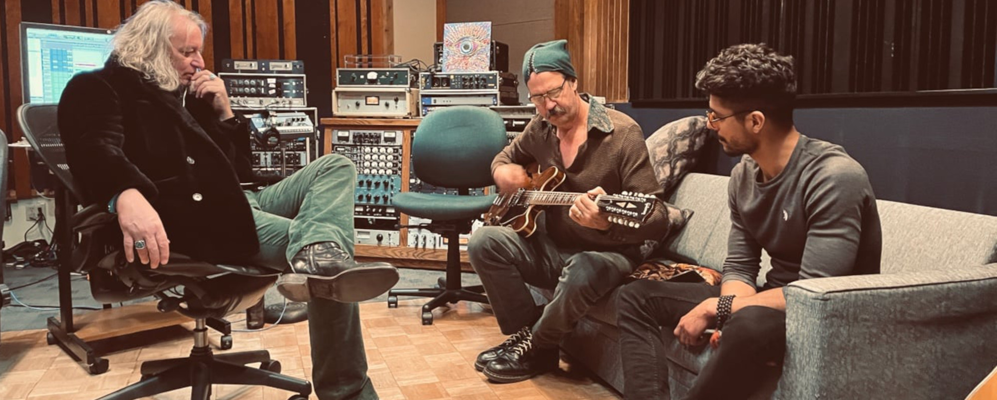 Members of Nirvana and R.E.M. Join Cuban Artist Hector Tellez Jr. for New LP