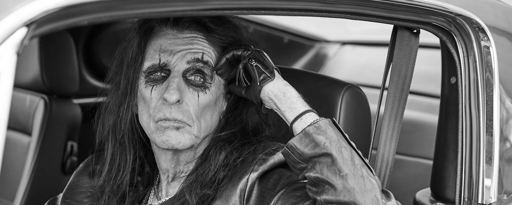 Alice Cooper Auctioning Off Signed “Poison” Artwork for Charity